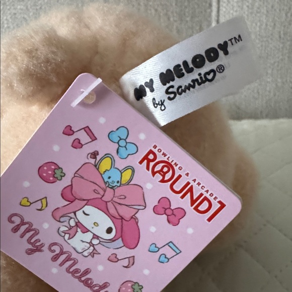 NWT  Sanrio 7.7" My Melody Plush Toy Wool Boa Bear Costume Plush Round1 - Picture 6 of 7